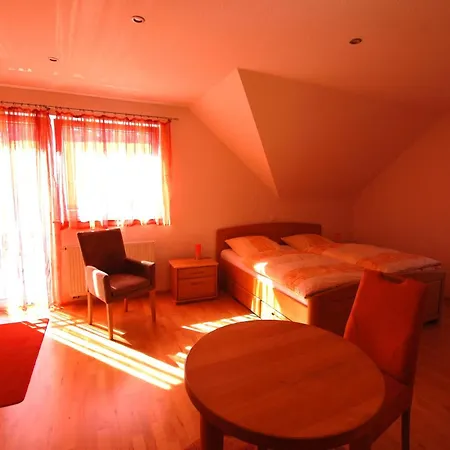 Hotel Gaestehaus Jaeger 3*