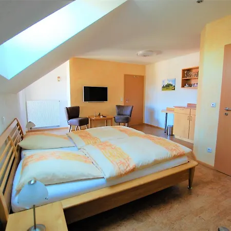 Hotel Gaestehaus Jaeger 3*