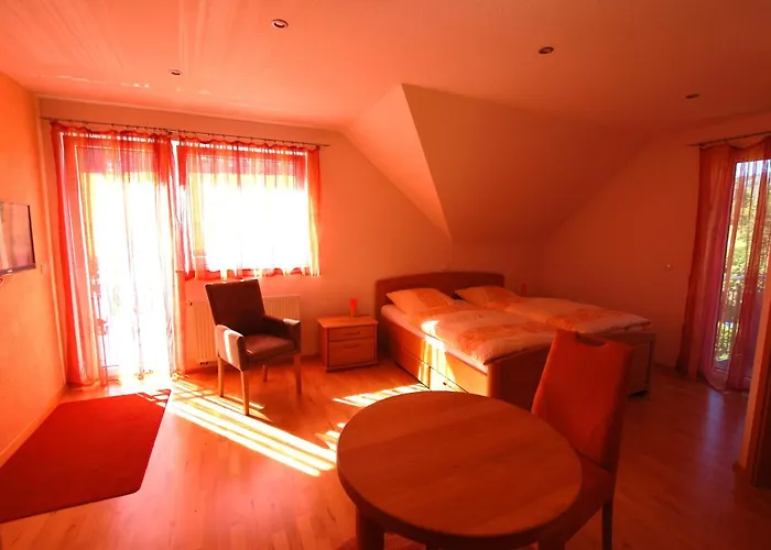 Отель Gaestehaus Jaeger 3*