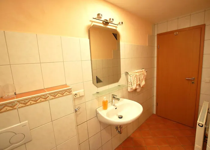 Gaestehaus Jaeger Отель Герсфельд